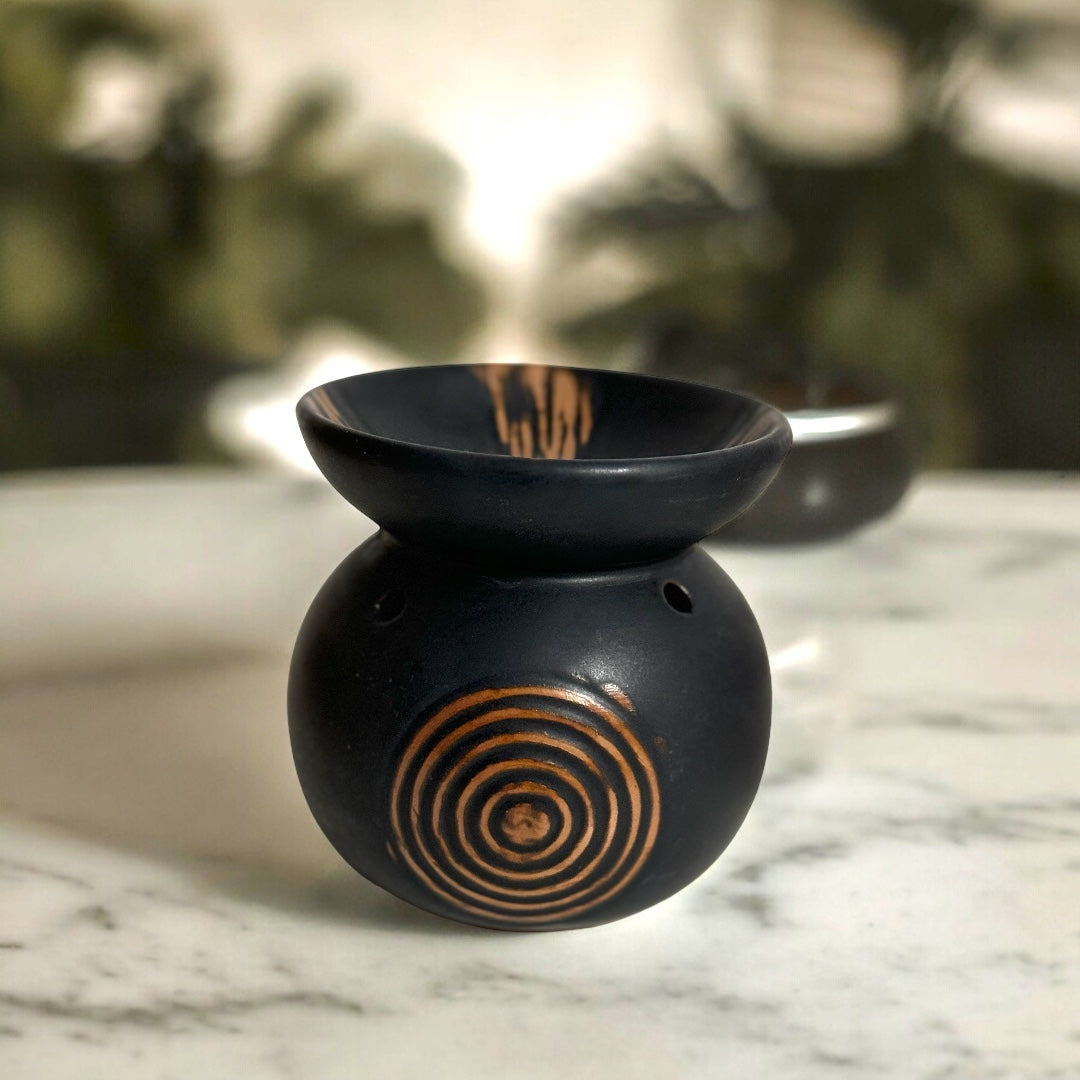 Black and Gold wax melt/oil burner
